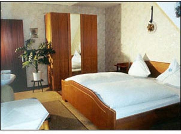 Gaestehaus Karbach Обервезел Екстериор снимка